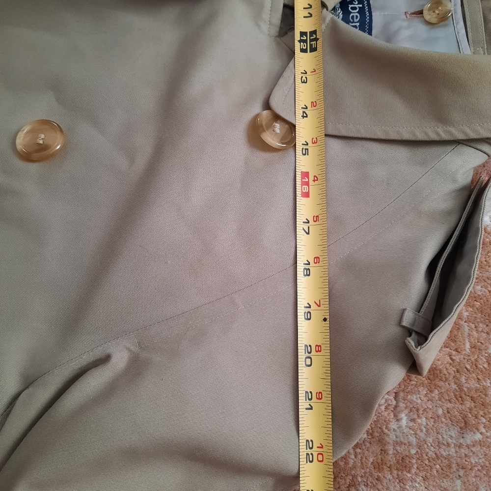 Vintage Burberry trench coat - Picture 9 of 15